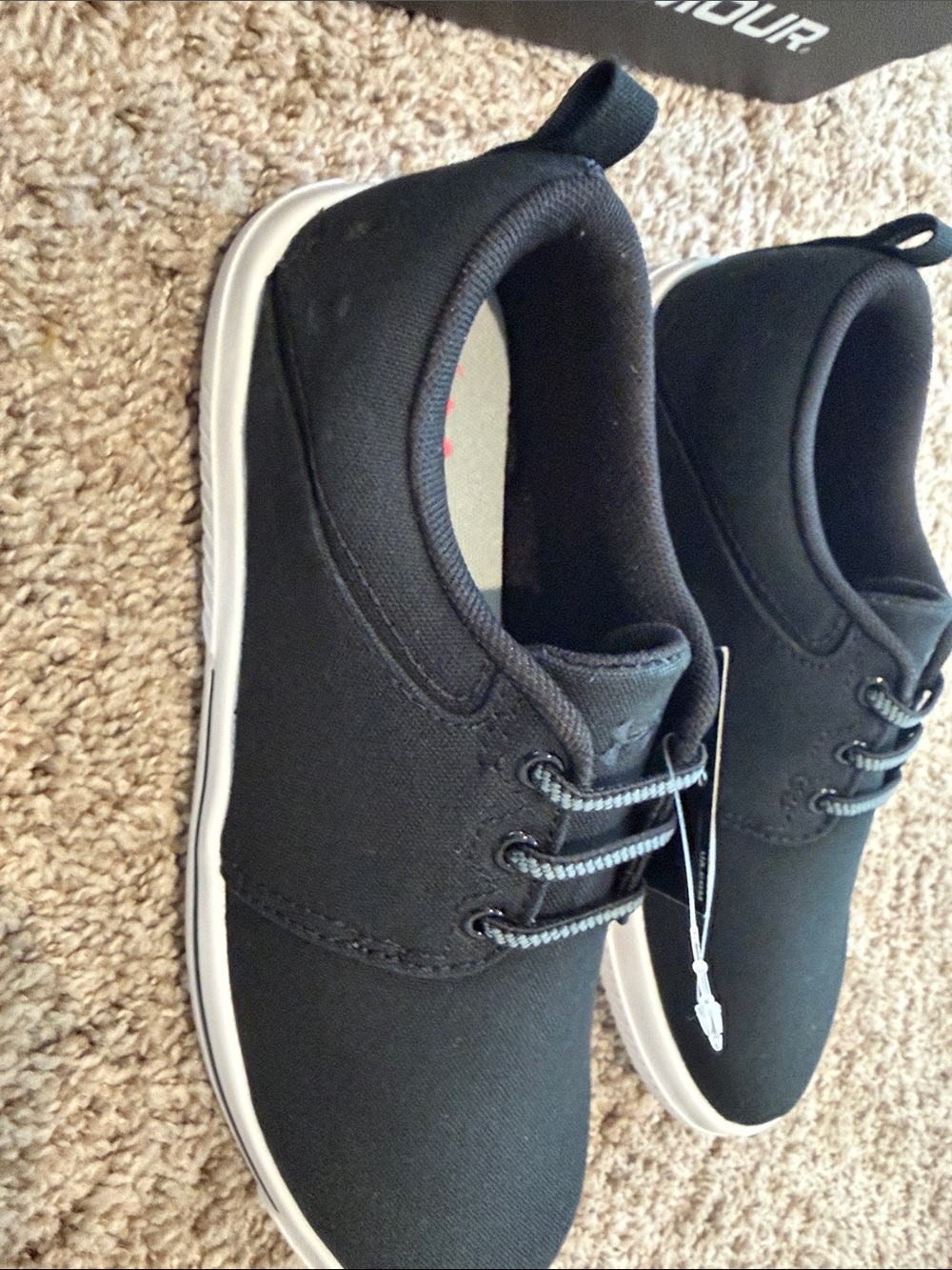 Under Armour boys  Black Sneakers with White Sole - Picture 3 of 6